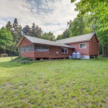 Peaceful Lakefront Cabin Getaway Dock, Fire Pit!